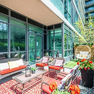 https://luxury-suite-with-private-patio-in-downtown-toronto.hotelstorontoontario.org