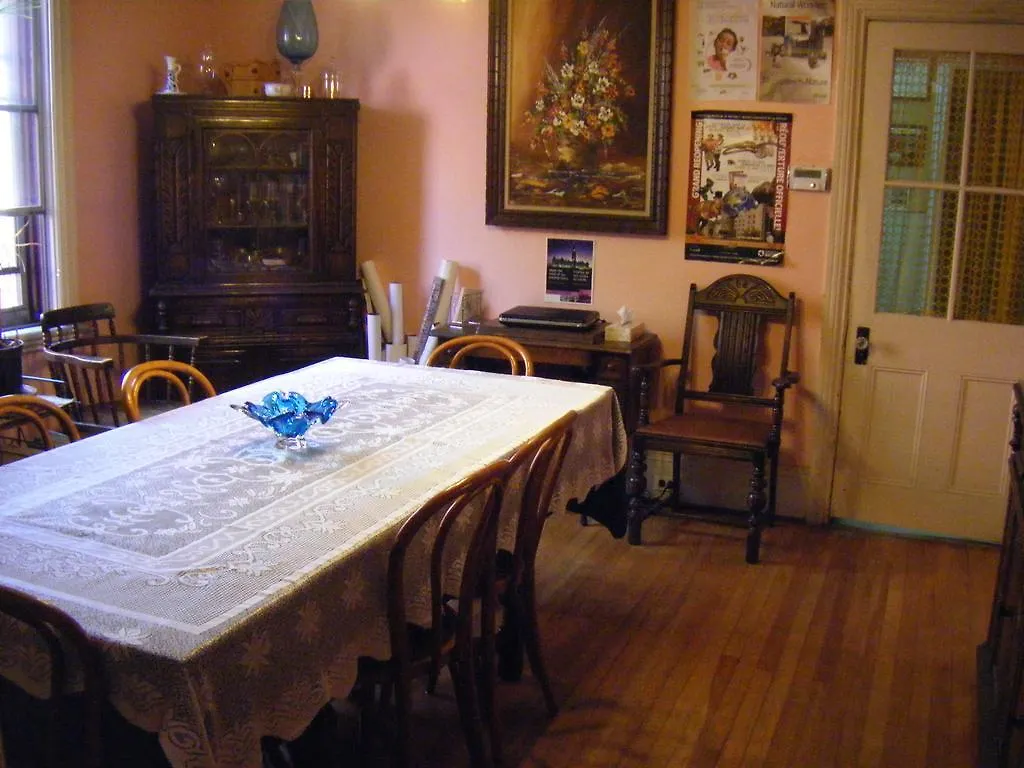 Auberge Des Arts Bed And Breakfast Οττάβα